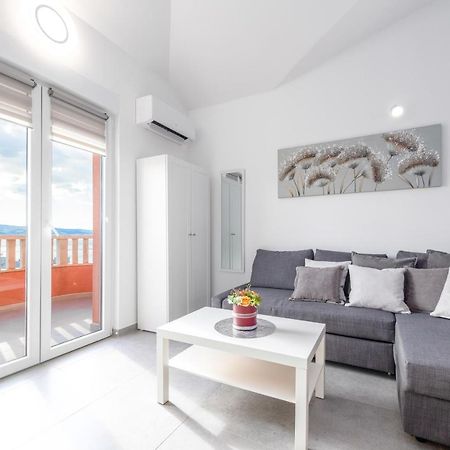 Apartments Matea Duće エクステリア 写真