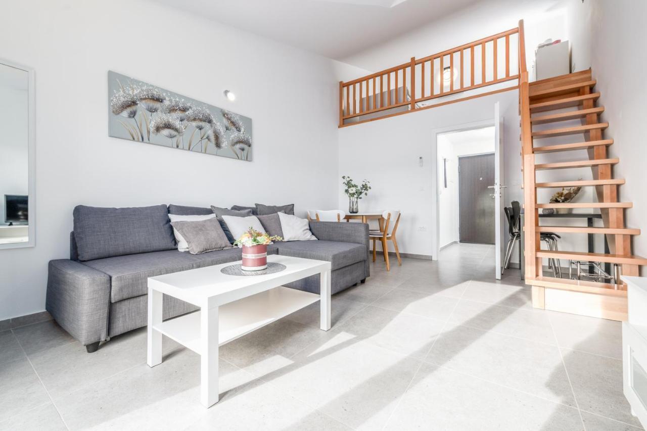 Apartments Matea Duće エクステリア 写真